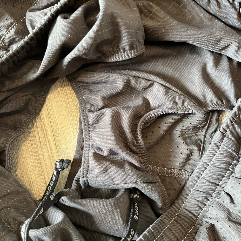 Brooks Running Shorts Sz XS - Picture 8 of 9